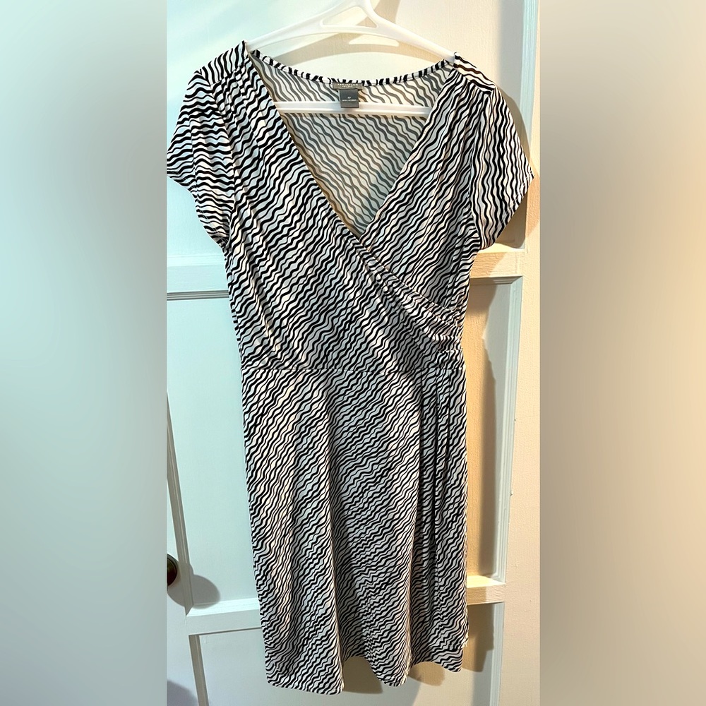 Ann Taylor v-neck dress